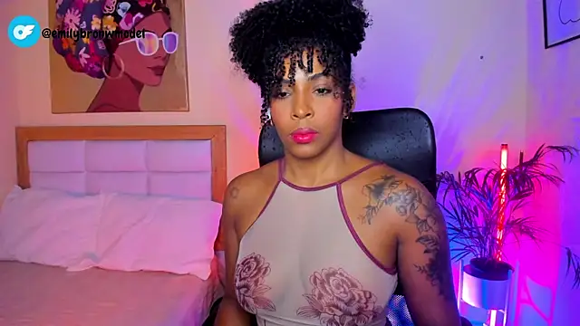Snapshot of AitanaBrown_ chatting on May 31, 2026, 2:23 pm AitanaBrown online show from May 31, 2026, 2:23 pm