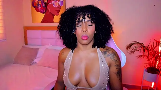 Snapshot of AitanaBrown_ chatting on July 23, 2026, 10:06 pm AitanaBrown online show from July 23, 2026, 10:06 pm
