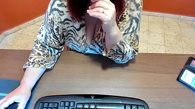 Snapshot of NikkiHolland chatting on March 23, 2026, 9:31 am NikkiHolland online show from March 23, 2026, 9:31 am