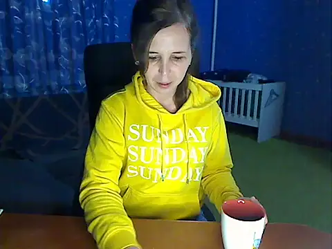 loveis007 online show from December 4, 2025, 7:24 pm