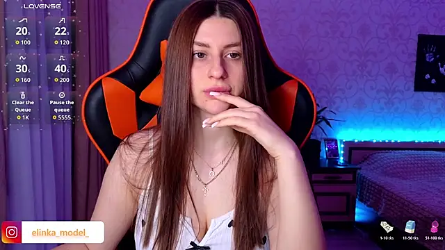 Snapshot of Elishka_ chatting on March 21, 2026, 9:40 pm Elishka online show from March 21, 2026, 9:40 pm