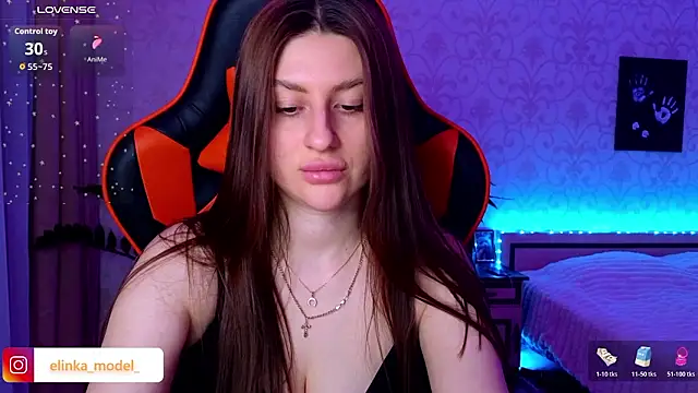 Snapshot of Elishka_ chatting on March 8, 2026, 9:40 pm Elishka online show from March 8, 2026, 9:40 pm