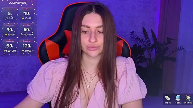 Elishka  online show from October 12, 2025, 5:47 pm