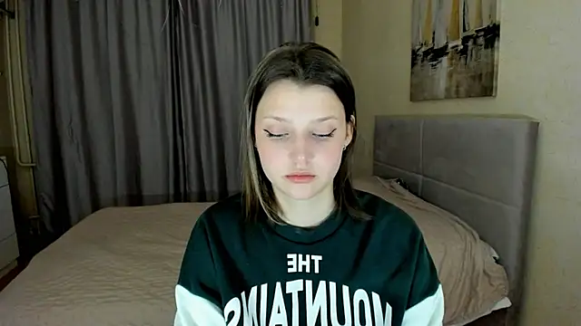 Snapshot of SoniNesti chatting on October 13, 2025, 3:13 pm SoniNesti online show from October 13, 2025, 3:13 pm