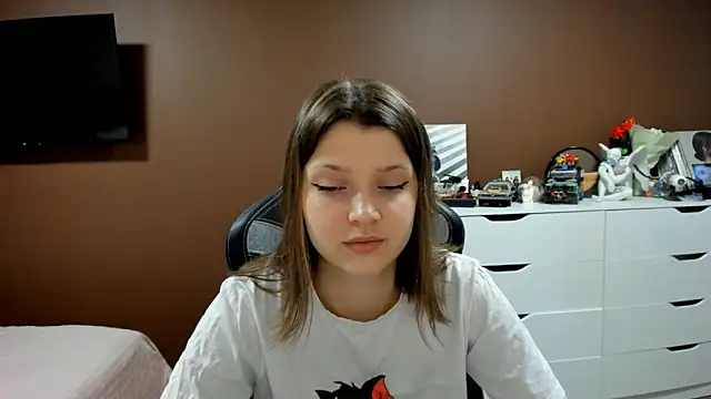 SoniNesti online show from March 4, 2026, 3:09 pm