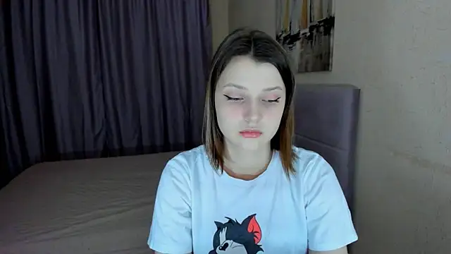 Snapshot of SoniNesti chatting on December 16, 2025, 3:05 pm SoniNesti online show from December 16, 2025, 3:05 pm