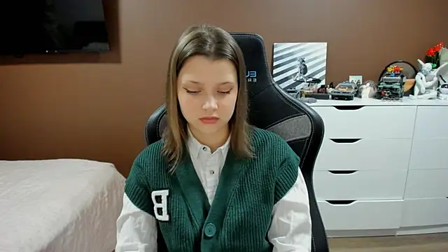 SoniNesti online show from March 14, 2026, 2:23 pm