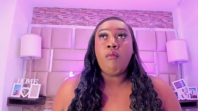 ShaniaBrownn online show from March 10, 2026, 7:40 pm