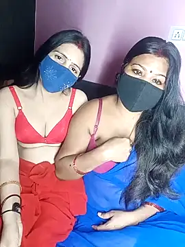 Snapshot of cutee__crazy chatting on November 20, 2025, 5:35 pm cutee crazy online show from November 20, 2025, 5:35 pm