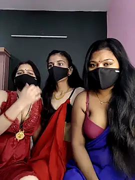cutee  crazy online show from May 4, 2026, 2:31 pm