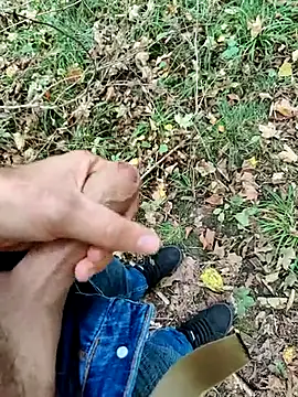 Snapshot of Boring_one chatting on October 13, 2025, 11:34 am Boring one online show from October 13, 2025, 11:34 am