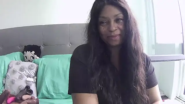 Snapshot of MSweetLindaParks chatting on June 27, 2026, 6:36 pm MSweetLindaParks online show from June 27, 2026, 6:36 pm