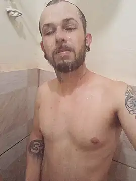 Snapshot of Bulldog2122 chatting on October 3, 2025, 10:11 pm Bulldog2122 online show from October 3, 2025, 10:11 pm