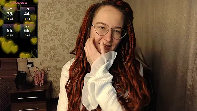 Snapshot of AgnesGraham chatting on October 19, 2025, 8:33 pm AgnesGraham online show from October 19, 2025, 8:33 pm