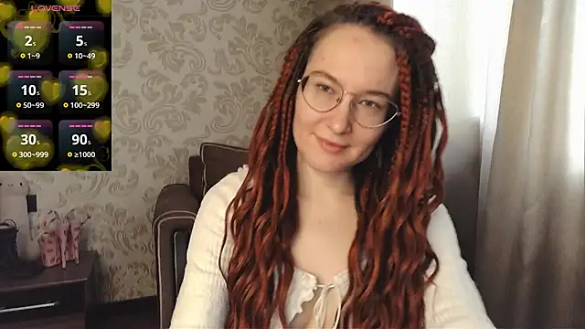 Snapshot of AgnesGraham chatting on October 9, 2025, 5:30 am AgnesGraham online show from October 9, 2025, 5:30 am