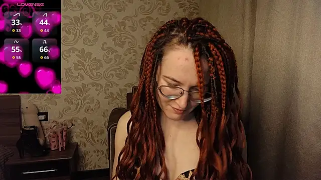 Snapshot of AgnesGraham chatting on October 21, 2025, 10:53 pm AgnesGraham online show from October 21, 2025, 10:53 pm