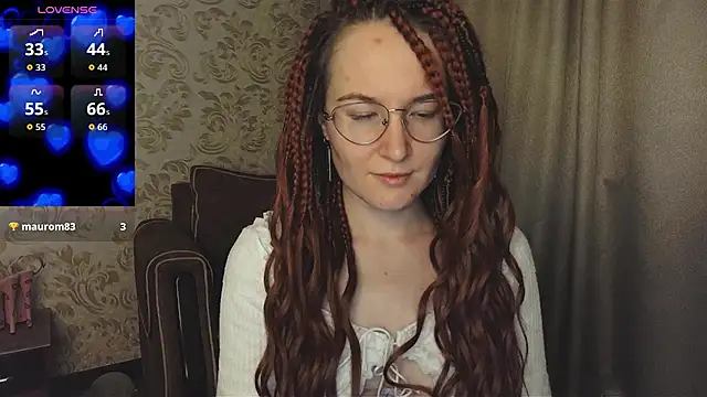 Snapshot of AgnesGraham chatting on October 6, 2025, 9:48 pm AgnesGraham online show from October 6, 2025, 9:48 pm