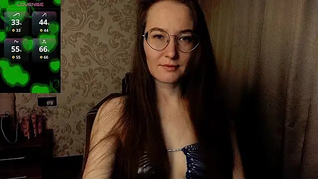 Snapshot of AgnesGraham chatting on November 24, 2025, 2:28 pm AgnesGraham online show from November 24, 2025, 2:28 pm