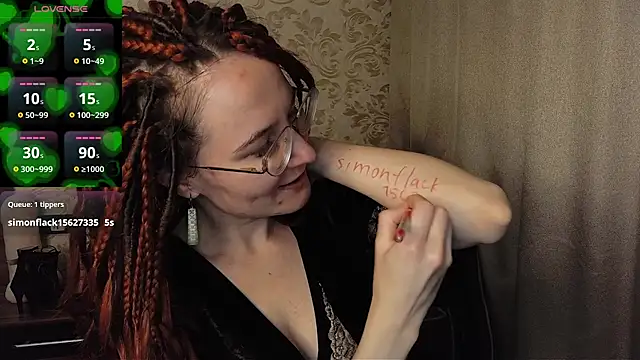 Snapshot of AgnesGraham chatting on October 14, 2025, 11:36 pm AgnesGraham online show from October 14, 2025, 11:36 pm