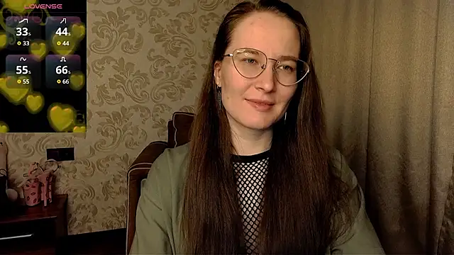 Snapshot of AgnesGraham chatting on November 16, 2025, 8:24 pm AgnesGraham online show from November 16, 2025, 8:24 pm