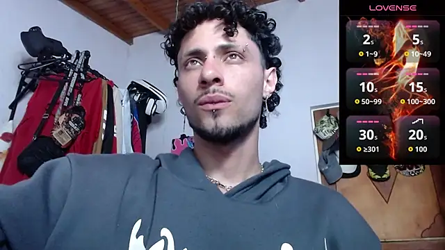 Snapshot of Apolo_S chatting on April 20, 2026, 4:48 am Apolo S online show from April 20, 2026, 4:48 am