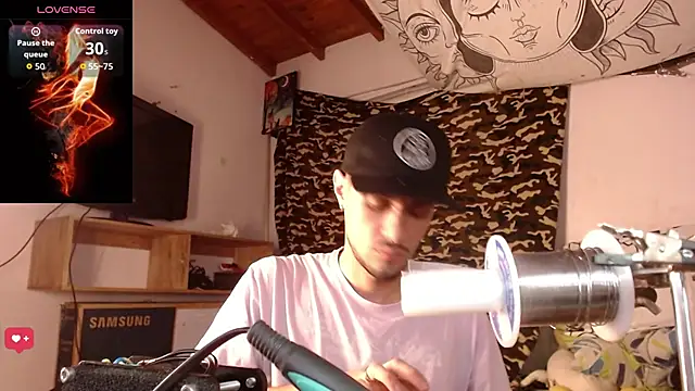 Snapshot of Apolo_S chatting on December 4, 2025, 6:56 am Apolo S online show from December 4, 2025, 6:56 am