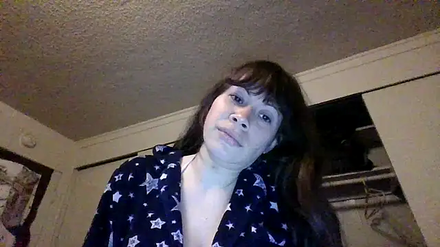 Snapshot of petitedoll29 chatting on December 6, 2024, 4:19 am petitedoll29 online show from December 6, 2024, 4:19 am