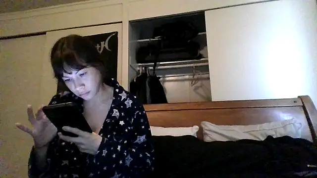 Snapshot of petitedoll29 chatting on December 6, 2024, 7:50 pm petitedoll29 online show from December 6, 2024, 7:50 pm