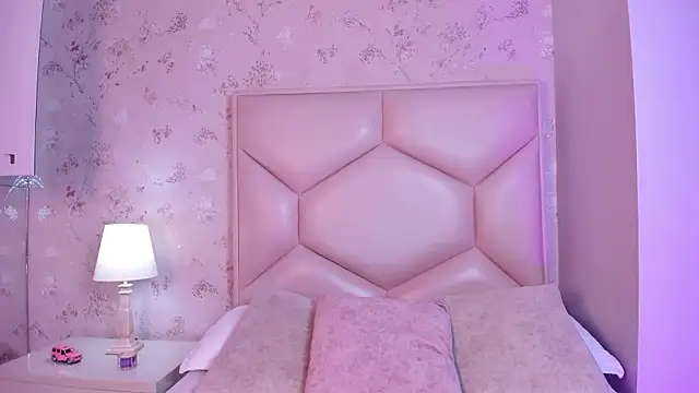 ambar sullivan online show from February 4, 2026, 11:38 am