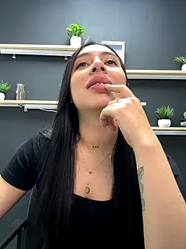 isabella jade online show from December 1, 2025, 8:53 pm