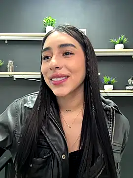 isabella jade online show from November 27, 2025, 10:10 pm