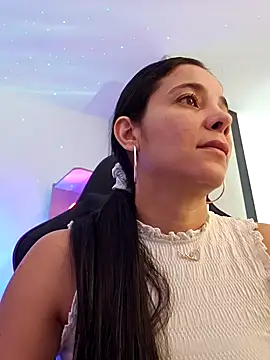 Snapshot of miaeyes chatting on January 13, 2025, 4:30 pm miaeyes online show from January 13, 2025, 4:30 pm