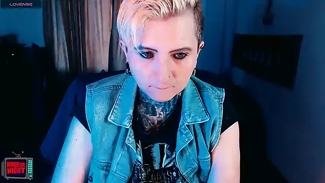 Marieblueeyes online show from December 20, 2025, 10:01 pm