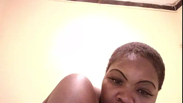Queen BootyXXX online show from June 24, 2026, 2:43 am
