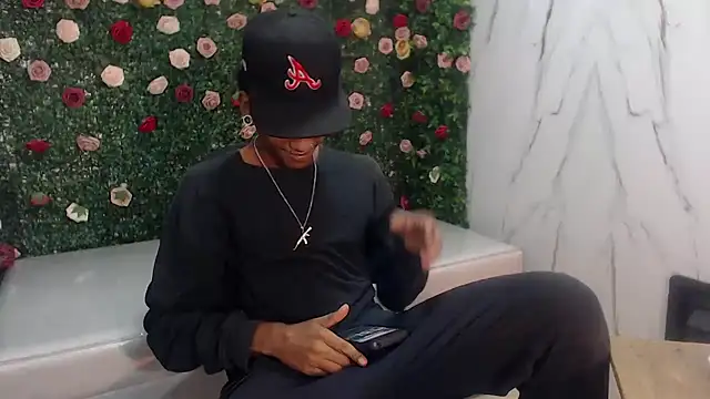 Snapshot of ManSant chatting on June 7, 2026, 2:22 pm ManSant online show from June 7, 2026, 2:22 pm
