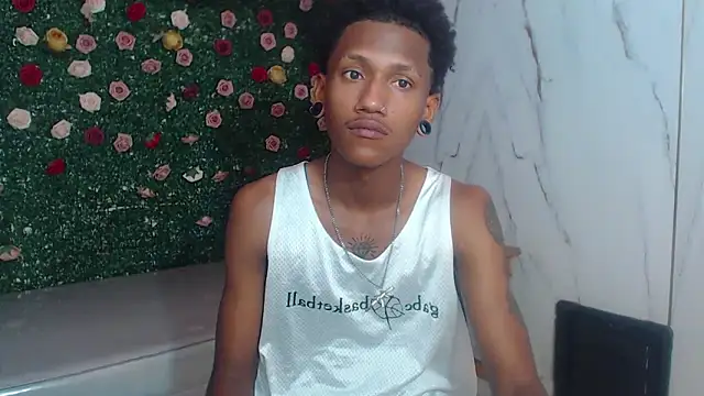 Snapshot of ManSant chatting on May 25, 2026, 3:11 pm ManSant online show from May 25, 2026, 3:11 pm