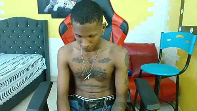 Snapshot of ManSant chatting on October 31, 2025, 3:19 pm ManSant online show from October 31, 2025, 3:19 pm