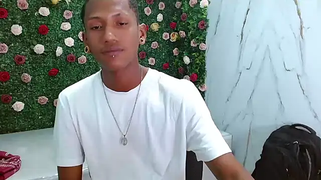 Snapshot of ManSant chatting on November 20, 2025, 4:29 pm ManSant online show from November 20, 2025, 4:29 pm