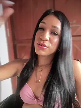 Snapshot of Ashly_Miller chatting on December 15, 2025, 8:14 pm Ashly Miller online show from December 15, 2025, 8:14 pm