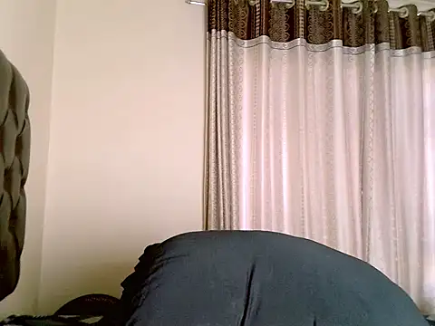Snapshot of eroticbeauty37 chatting on July 31, 2026, 8:14 am eroticbeauty37 online show from July 31, 2026, 8:14 am