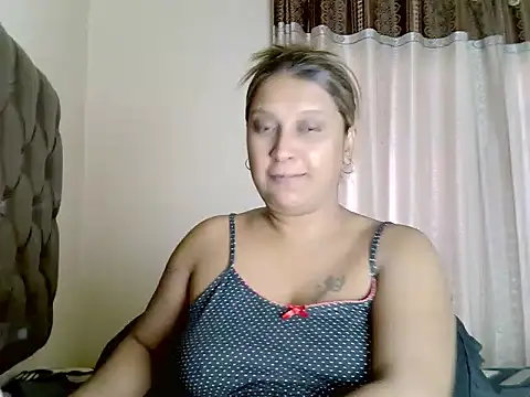 Snapshot of eroticbeauty37 chatting on July 17, 2026, 9:39 am eroticbeauty37 online show from July 17, 2026, 9:39 am