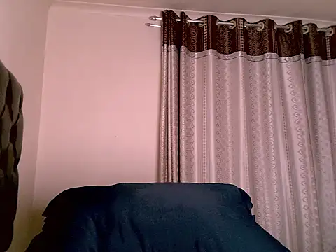 Snapshot of eroticbeauty37 chatting on June 11, 2026, 5:10 pm eroticbeauty37 online show from June 11, 2026, 5:10 pm