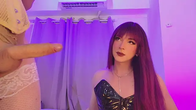 reginarose69 online show from May 7, 2026, 7:06 pm