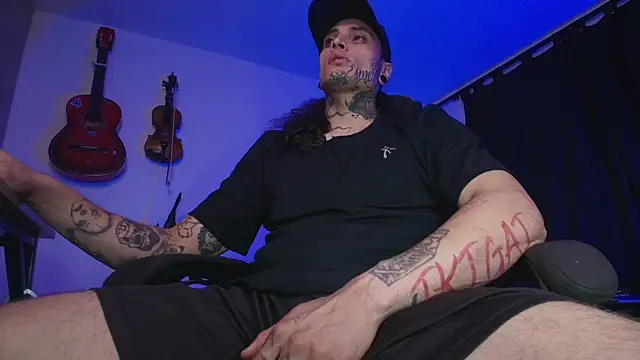 Snapshot of Ryuk_it chatting on March 13, 2026, 1:32 am Ryuk it online show from March 13, 2026, 1:32 am