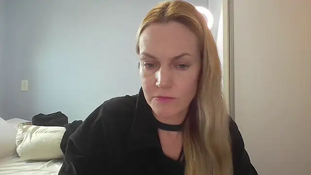 Snapshot of Annylove1 chatting on May 28, 2026, 10:54 am Annylove1 online show from May 28, 2026, 10:54 am