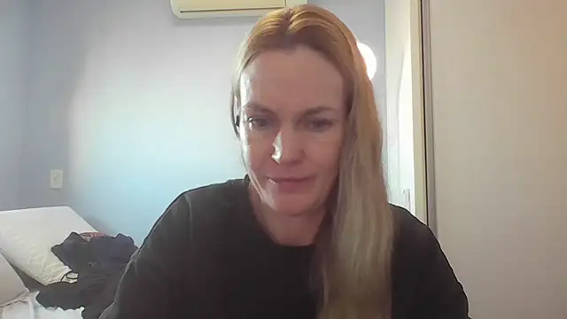 Snapshot of Annylove1 chatting on June 8, 2026, 10:49 am Annylove1 online show from June 8, 2026, 10:49 am