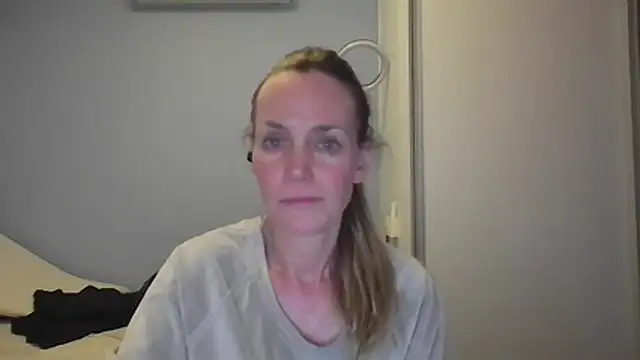 Annylove1 online show from November 23, 2025, 12:31 am