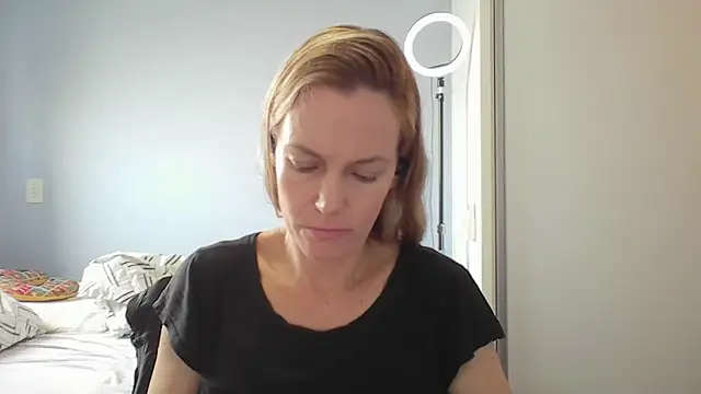 Snapshot of Annylove1 chatting on March 5, 2026, 10:45 am Annylove1 online show from March 5, 2026, 10:45 am