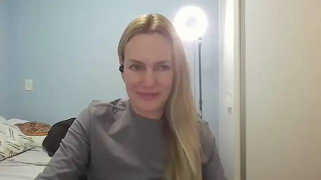 Snapshot of Annylove1 chatting on June 30, 2026, 12:16 pm Annylove1 online show from June 30, 2026, 12:16 pm