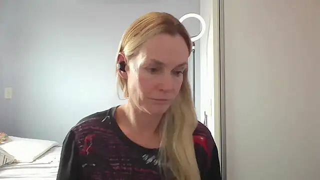 Snapshot of Annylove1 chatting on March 4, 2026, 4:59 pm Annylove1 online show from March 4, 2026, 4:59 pm